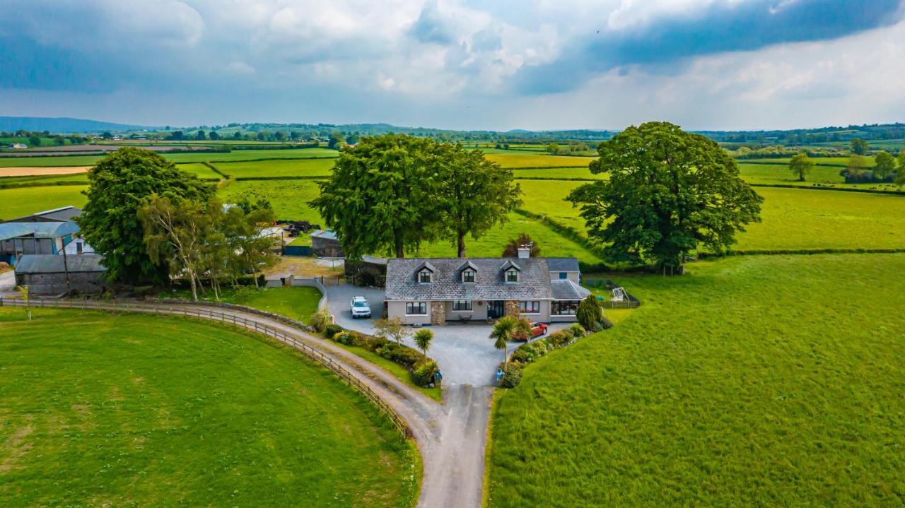 The Ring Farmhouse Бирр Экстерьер фото